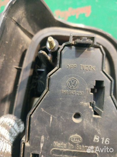 Фонарь задний правый Volkswagen Golf 3 универсал