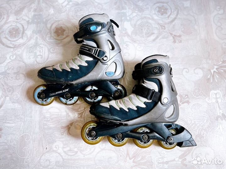 Роликовые коньки Rollerblade разм.41