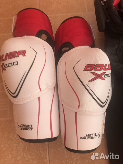 Хоккейная форма и отдельно щитки