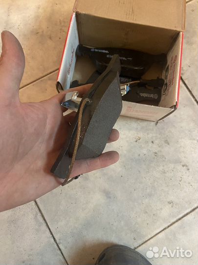 Тормозные колодки Brembo P23077