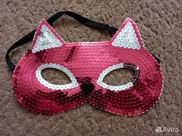 Солнцезащитные очки и аксессуары