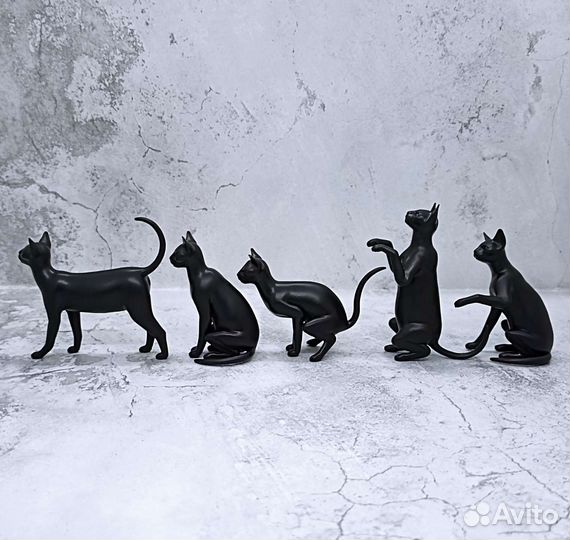 Фигурки котиков черные