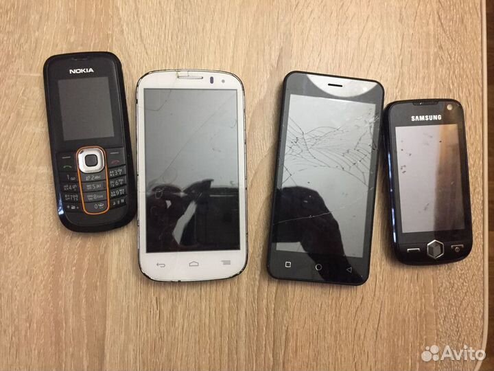 Продам телефоны на запчасти б/у