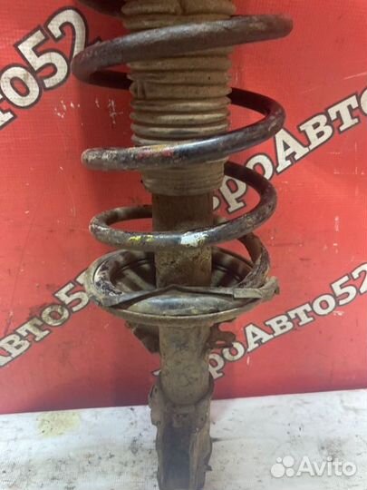 Стойка подвески передняя правая Hyundai Getz 1 1.3