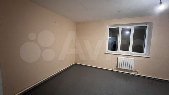 2-к. квартира, 56 м², 1/3 эт.