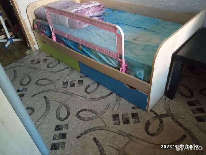 Детская мебель, кровать, полка