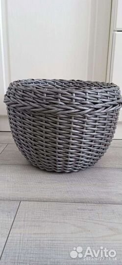 Кашпо напольное уличное из искусственного ротанга