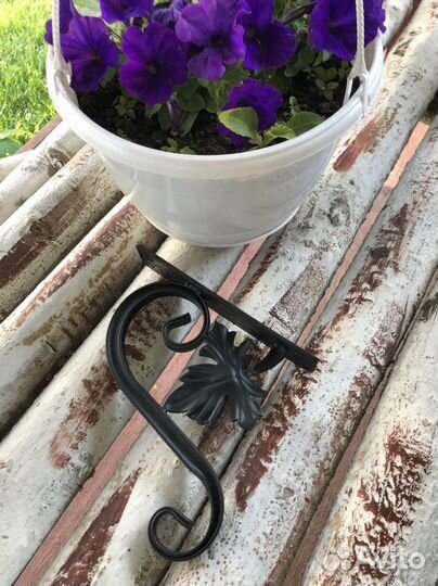 Кронштейн для кашпо