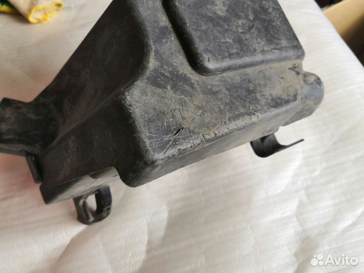 Корпус блока предохранителей Renault Symbol 2004