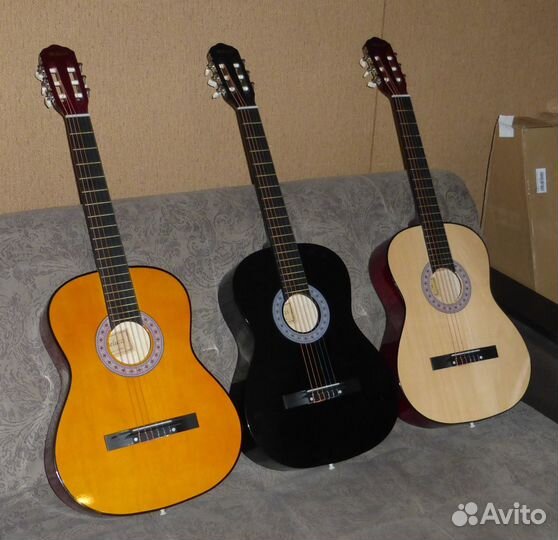 Гитары акустические и классические, укулеле