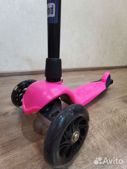 Самокат детский трехколесный новый