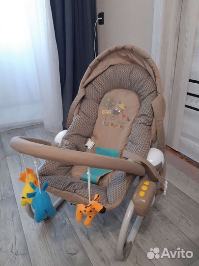 Шезлонг для новорожденных