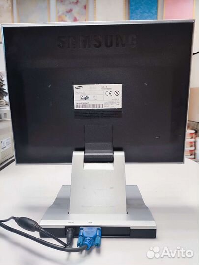 Монитор Samsung 15