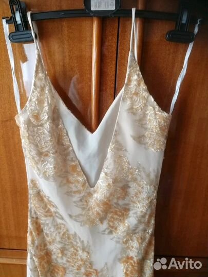 Платье вечернее