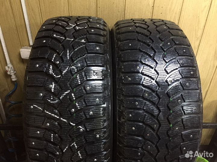 Bridgestone Blizzak Spike-01 255/55 R18