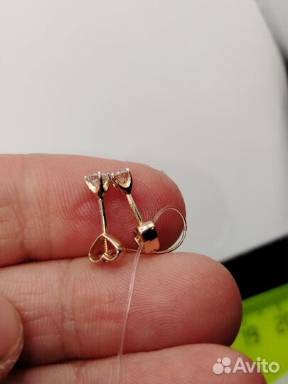 Золотые серьги с бриллиантами