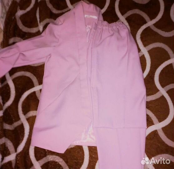 Костюм парадный,розовый