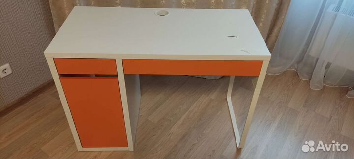 Письменный стол IKEA микке