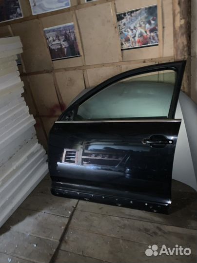 Дверь передняя правая-левая туарег 2006