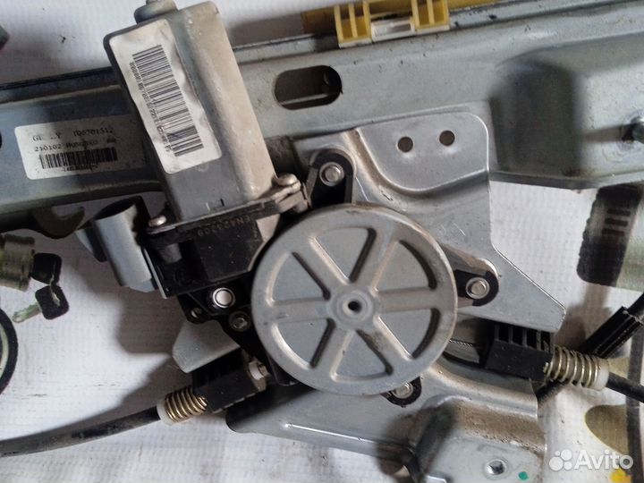 Стеклоподьемник перед правый Geely Emgrand EC 7