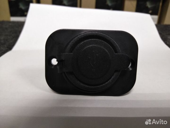 Подзарядка USB встраиваемая влагозащищёная