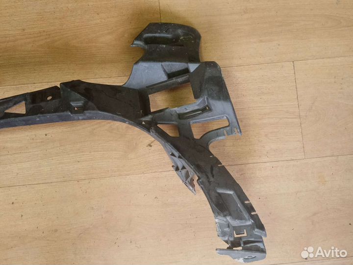 Кронштейн бампера Mersedes Benz GLE A2928850500