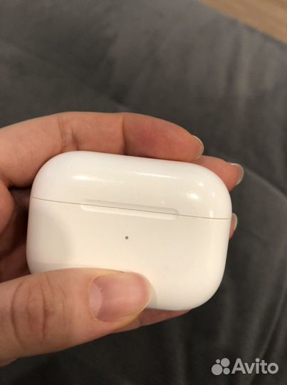 Airpods pro оригинал кейс новый практически