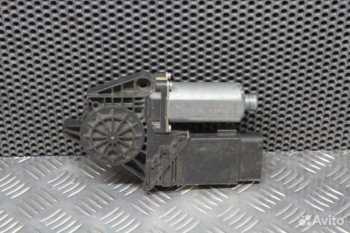 Моторчик стеклоподъемника Volkswagen Passat B5