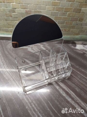 Акриловая подставка для косметики