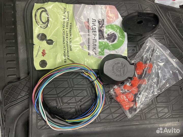 Фаркоп Лада Ларгус2012