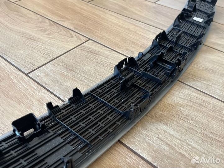 Решетка капота Mercedes Benz W211 E Class С 2002