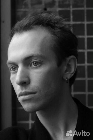 Преподаватель рисования