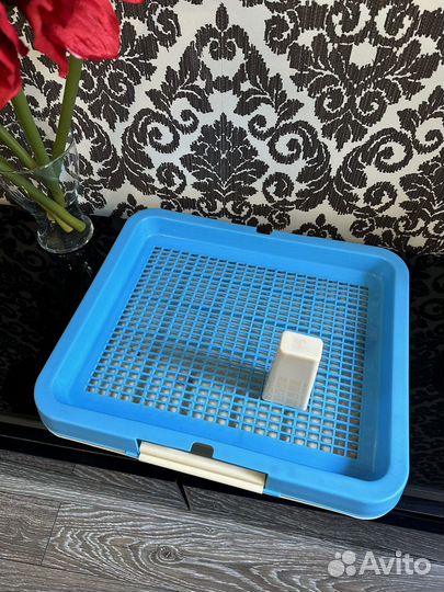 Лоток для собак со столбиком