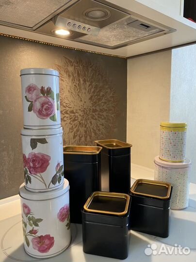 Банки для сыпучих продуктов IKEA (только цветные)