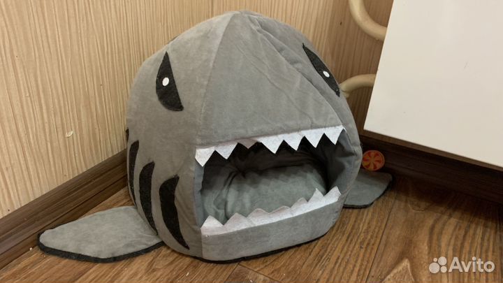 Домик Акула