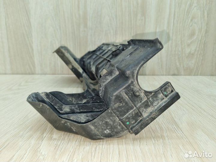 Воздуховод радиатора правый Kia Rio 4 FB 1.4