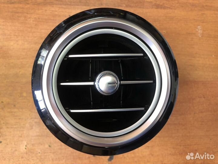 Дефлектор торпедо боковой Mercedes W213 E200