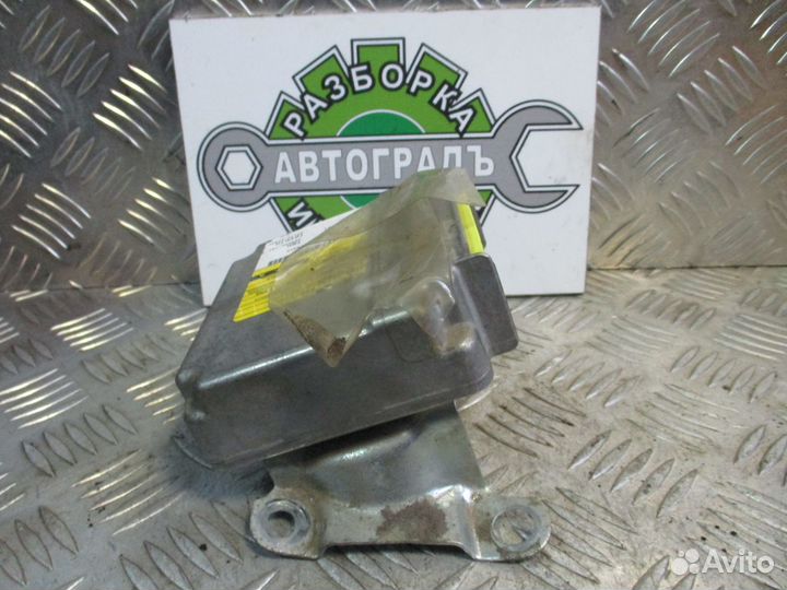 Блок управления airbag Toyota Yaris 2004г 1SZ