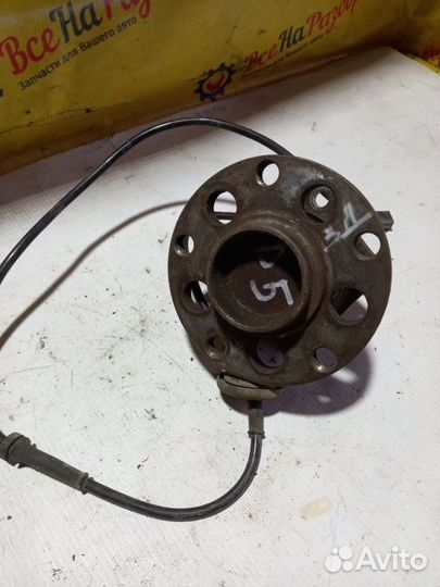 Ступица задняя Volkswagen Passat B5 1.8 ATW 2000