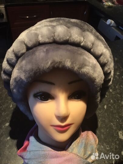 Берет из мутона новый