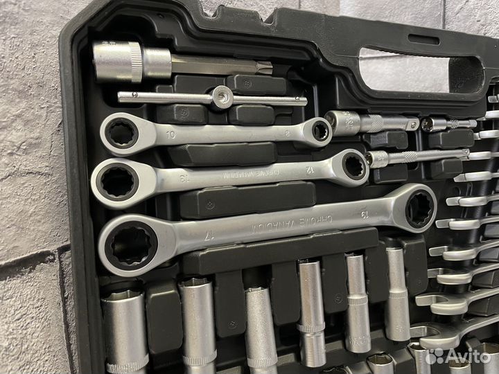 Набор инструментов новый