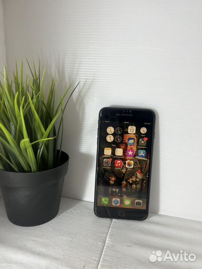 iPhone 8 Plus, 64 ГБ