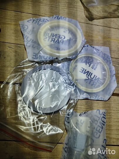 Поршень натяжника ленты хода