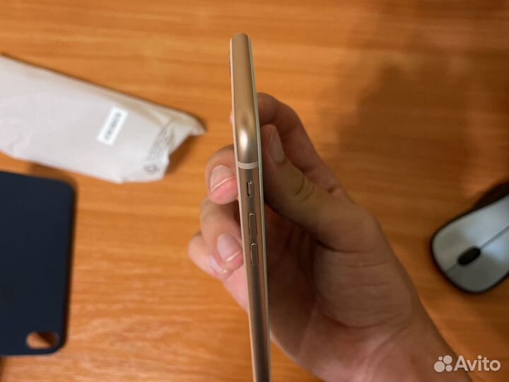 iPhone 8