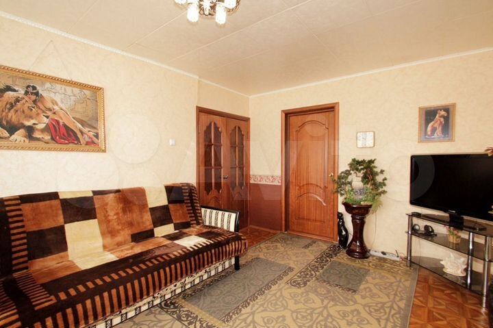 3-к. квартира, 55 м², 3/9 эт.