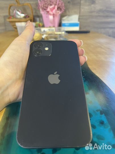 iPhone 12, 64 ГБ