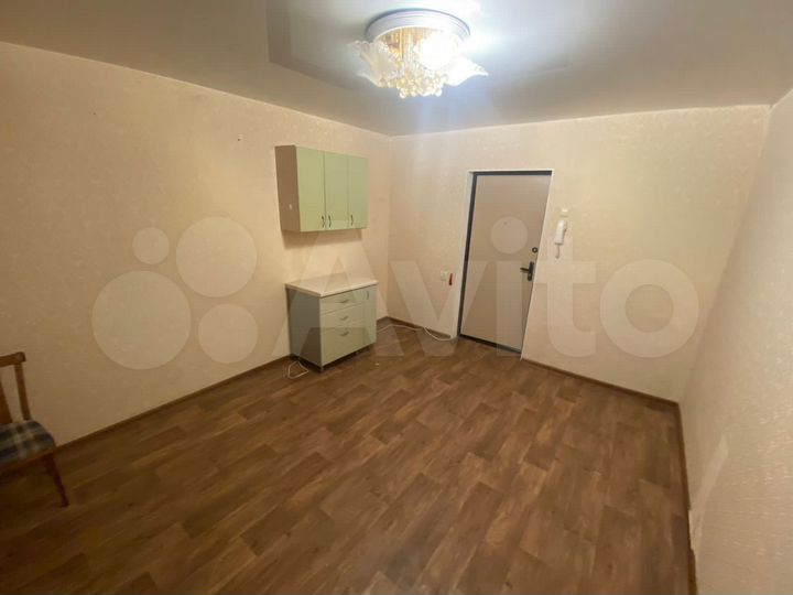 Комната 13,5 м² в > 9-к., 3/5 эт.