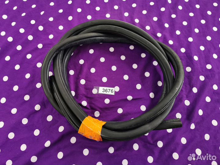 Уплотнитель дверного проема