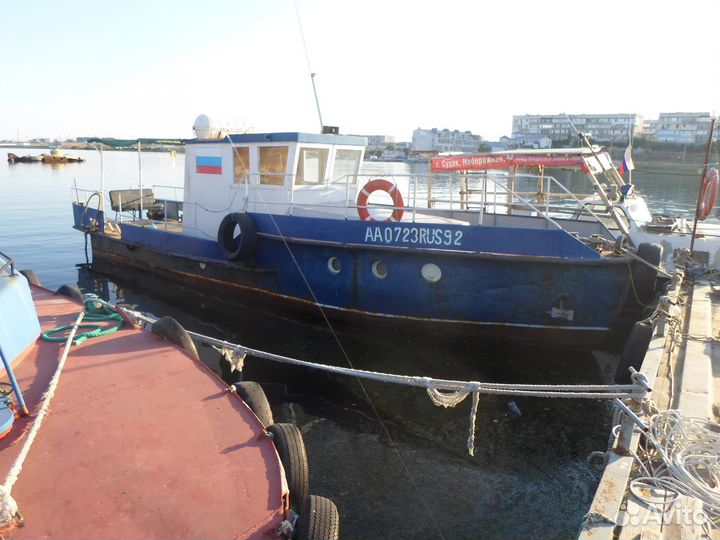 Катер 13 м. с местом в Казачьей бухте