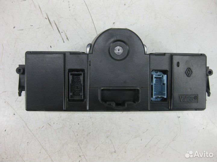 Переключатель отопителя Renault Megane 1.5 2004